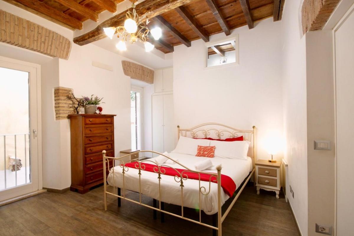 Hc - In The Heart Of Campo De' Fiori Apartment โรม ภายนอก รูปภาพ
